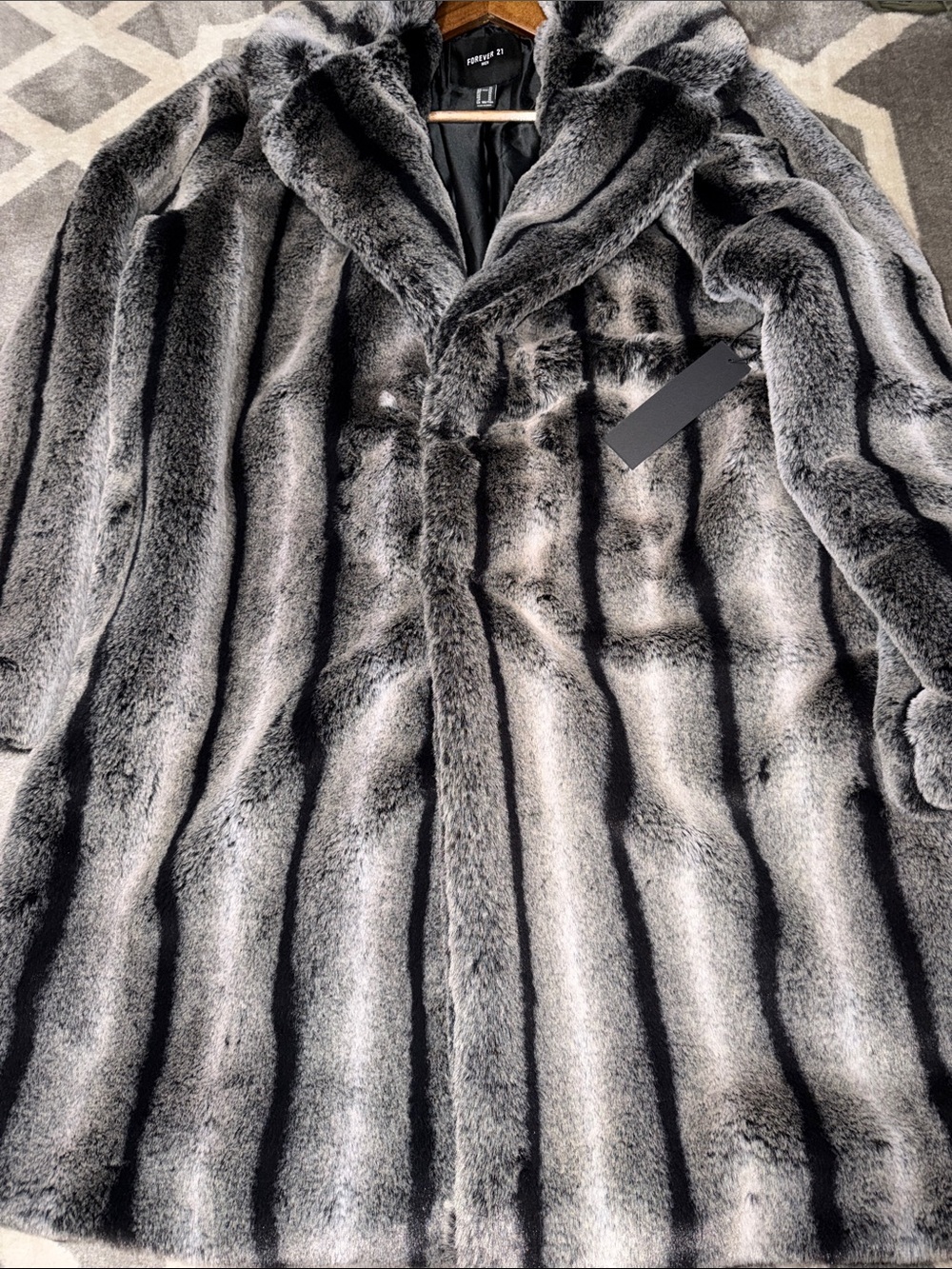 Men’s 46R XL Faux chinchilla fur overcoat / NEW